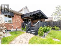 27 McIntosh AVENUE - 44