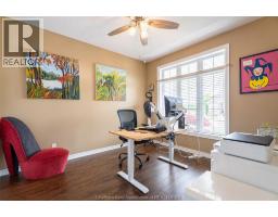 27 McIntosh AVENUE - 6