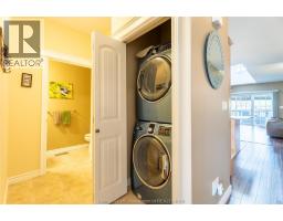 27 McIntosh AVENUE - 9