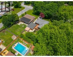 88 DUNVEGAN DRIVE - 40