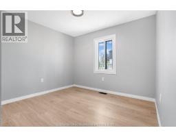 7 OXLEY DRIVE - 21