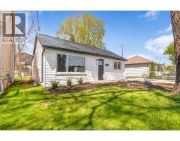 7 OXLEY DRIVE - 3