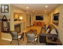 8 CHRISTINA PLACE - 28