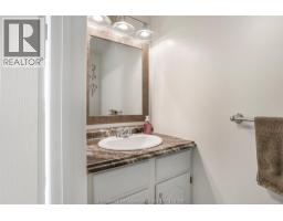 457 MCNAUGHTON AVENUE East - 25