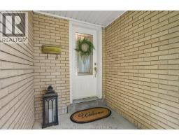 108 Faubert DRIVE - 40