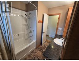 83 HOLLAND AVENUE - 18