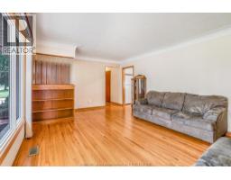 252 Tweedsmuir AVENUE East - 12