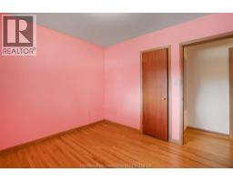 252 Tweedsmuir AVENUE East - 24
