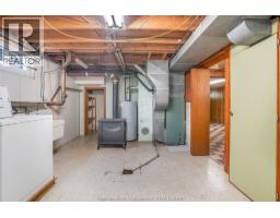 252 Tweedsmuir AVENUE East - 32