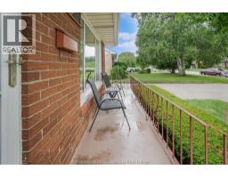 252 Tweedsmuir AVENUE East - 4