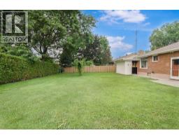 252 Tweedsmuir AVENUE East - 8