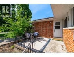 71 McFarlane DRIVE - 32