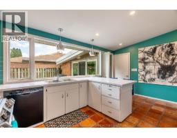 549 LACROIX STREET - 12