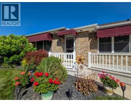 93 GREGORY DRIVE - 30