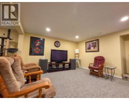 93 GREGORY DRIVE - 34