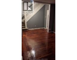 146 Grand AVENUE East - 12