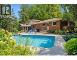 9133 Woodland CRESCENT - 9
