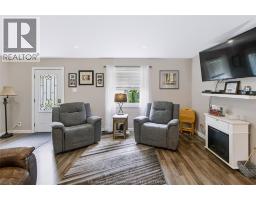 612 SIMCOE STREET - 10