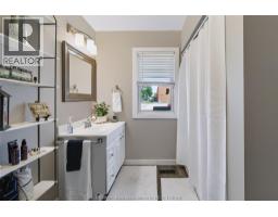 612 SIMCOE STREET - 13