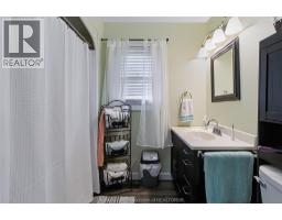 612 SIMCOE STREET - 16