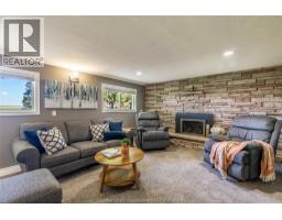 21095 VICTORIA ROAD - 22