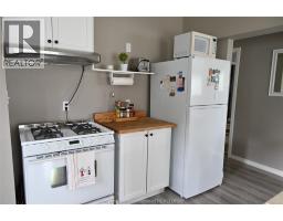 282 Victoria STREET - 8