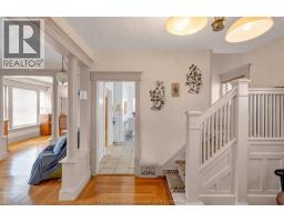 448 Queen STREET - 4