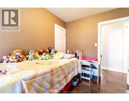 6 BIDDELL AVENUE - 22