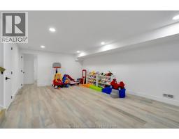 15 Churchill Park ROAD - 31