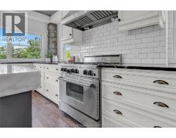 411 King STREET West - 16