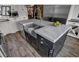 411 King STREET West - 19
