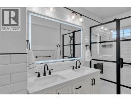 411 King STREET West - 31