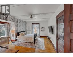 411 King STREET West - 32