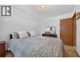 18 CAMEO DRIVE - 18