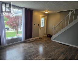 252 Selkirk STREET - 3