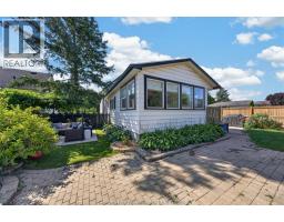 45 Oxley DRIVE - 39