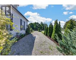 45 Oxley DRIVE - 43