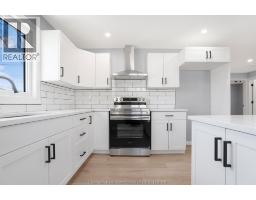7 OXLEY DRIVE - 15