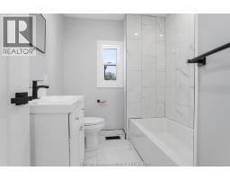 7 OXLEY DRIVE - 20