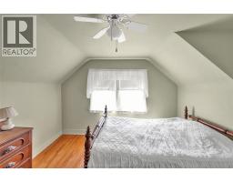 17 Grand AVENUE - 34