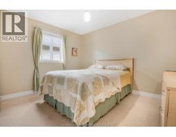 100 Manning DRIVE - 12