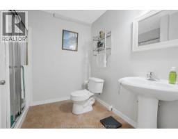 100 Manning DRIVE - 23