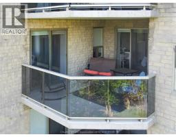 10 VAN ALLEN AVENUE - 32
