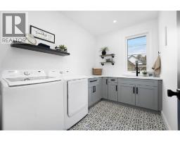 61 ALBERT STREET - 34