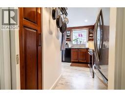 10 VAN ALLEN AVENUE UnitNo. 801 - 20