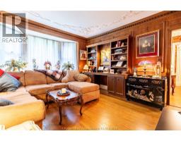 310 VICTORIA AVENUE - 15