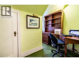 310 VICTORIA AVENUE - 25