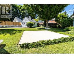 310 VICTORIA AVENUE - 43