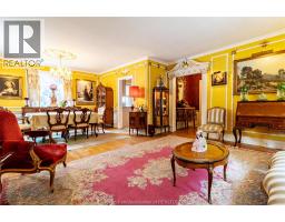 310 VICTORIA AVENUE - 8