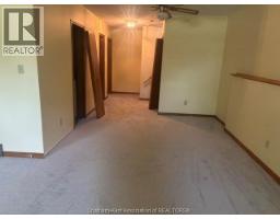 15 MONARCH DRIVE - 22